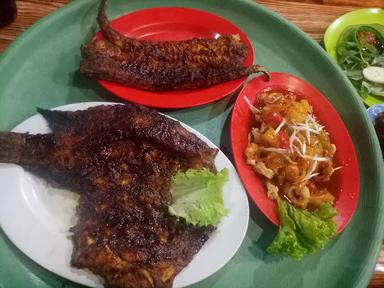 IKAN PANGGANG AISYAH SEAFOOD