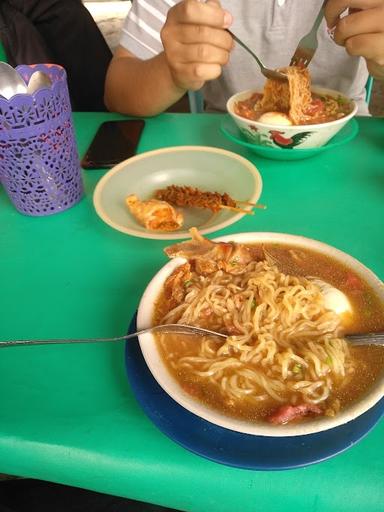 MIE SOP KAMPUNG BU' EVI