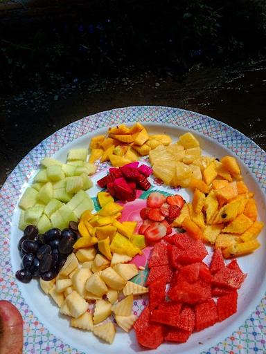 SALAD BUAH & RUJAK ACEH DEWI