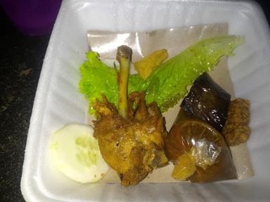 AYAM PENYET JONGGOL