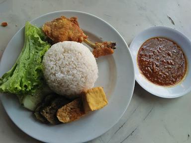 AYAM PENYET JONGGOL