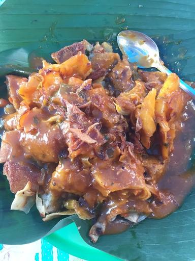 SATE PADANG SIMPANG VETERAN