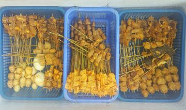 SATE PADANG SIMPANG VETERAN