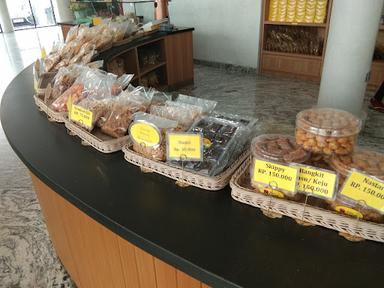 BOLU MERANTI