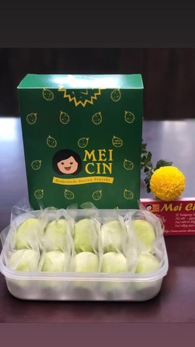 MEI CIN DURIAN PANCAKE