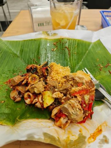 NASI BUNGKUS BU YUSNI AIRLANGGA