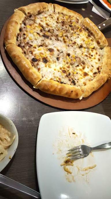 PIZZA HUT RESTORAN