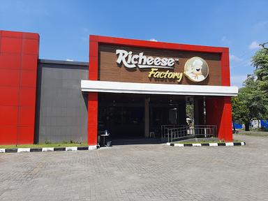 RICHEESE FACTORY