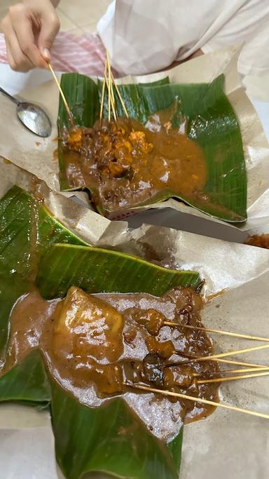 SATE PADANG ALFRESCO