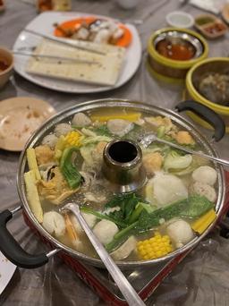 Photo's Dimsum & Steamboat Babura