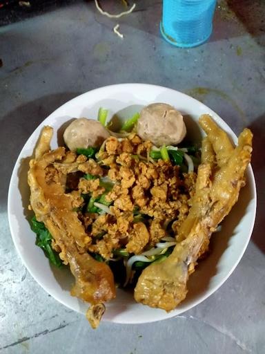 MIE AYAM BANGKA ROY