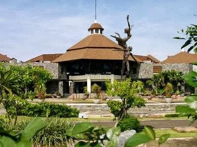 BERANDA RESTORAN HARAPAN INDAH CLUB