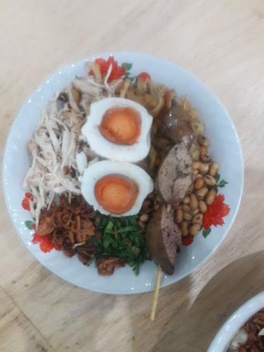 BUBUR AYAM CIREBON POJOKAN