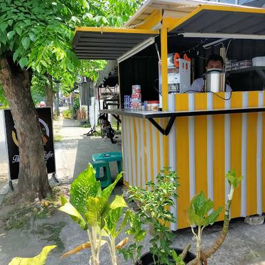 V.A THAI TEA AND COFFEE HOT AND COLD