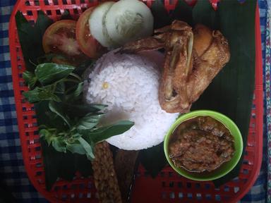 AYAM PENYET BERKAH