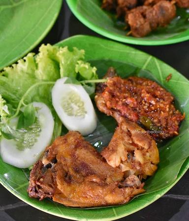 AYAM DAN BEBEK PENYET