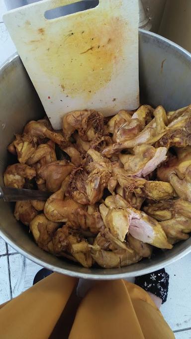 AYAM PENYET LAMOMGAN INDAH