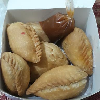 BO CIO PAI CURRY PUFF