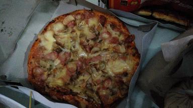 HANIS PIZZA