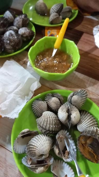 MAMA DELI KERANG REBUS