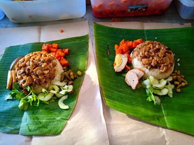 NASI AYAM & KWETIAU ALIEN