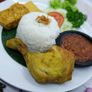 WARUNG KWIK