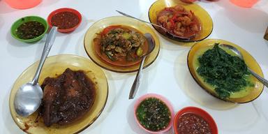 WARUNG MELATY