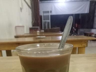 GUNDALING DUA KEDAI KOPI