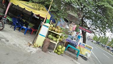 ES KELAPA MUDA & SOFT DRINKS DELENG SIMOLE