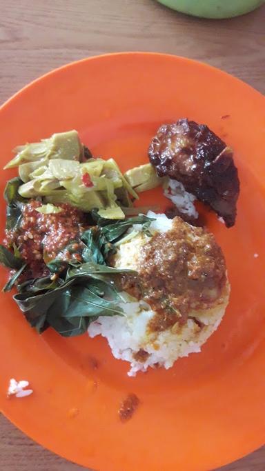 WARUNG NASI PADANG