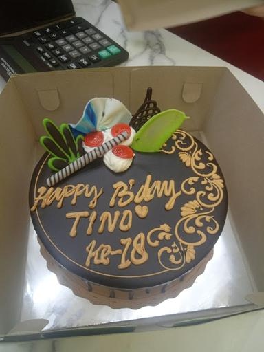 DEWI KEMBAR CAKE