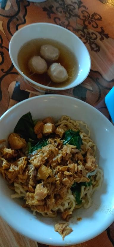 BAKSO BALUNGAN 67 & MIE AYAM