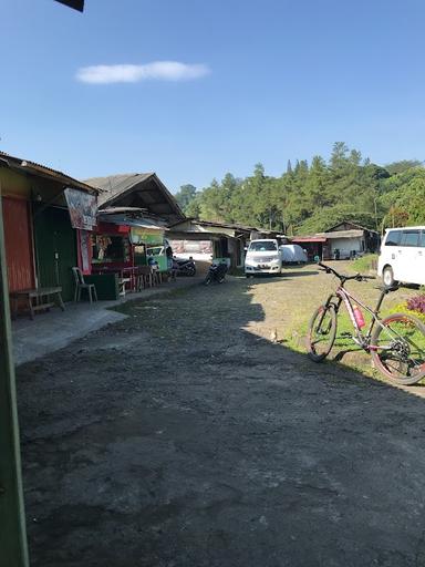 WARUNG AYAM BAKAR MANG ADOK