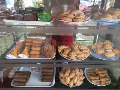 ANEKA KUE RAHMAT