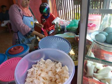 GADO-GADO TEH YATI