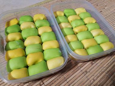 PANCAKE DURIAN TOHIR