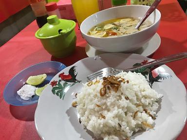 SOP KAKI KAMBING BANG UDIN CIRENDEU