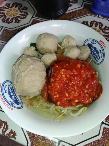 MIE BASO TEH SANTI