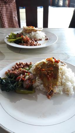 Photo's Warung Ayam Betutu Lina Putri 3