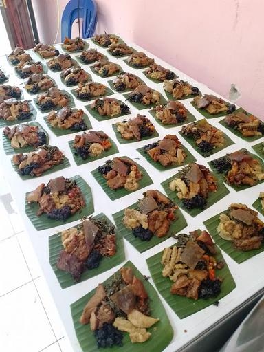 WARUNG NASI LAWAR SATE BABI KHAS BALI