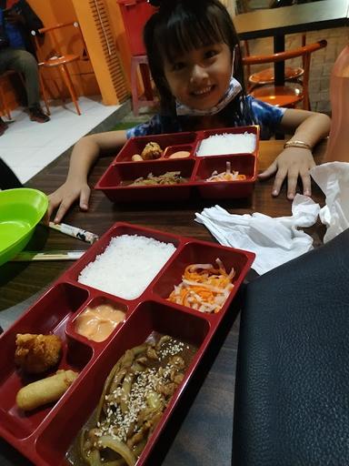 SUGOKU BENTO OMAH INDAH MENGANTI