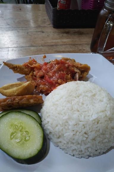 AYAM GEPREK OMBEN24