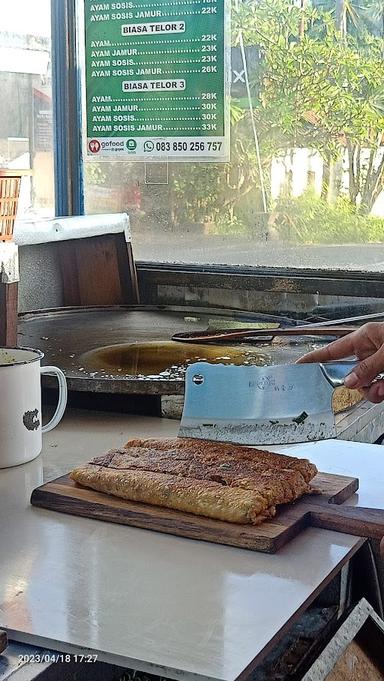 MARTABAK DAN TERANG BULAN MAS BOY