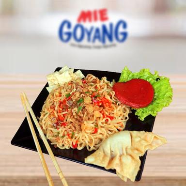 MIE GOYANG DALUNG ABIAN BASE