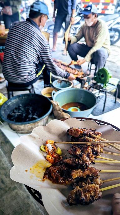 SATE BABI BU ISON