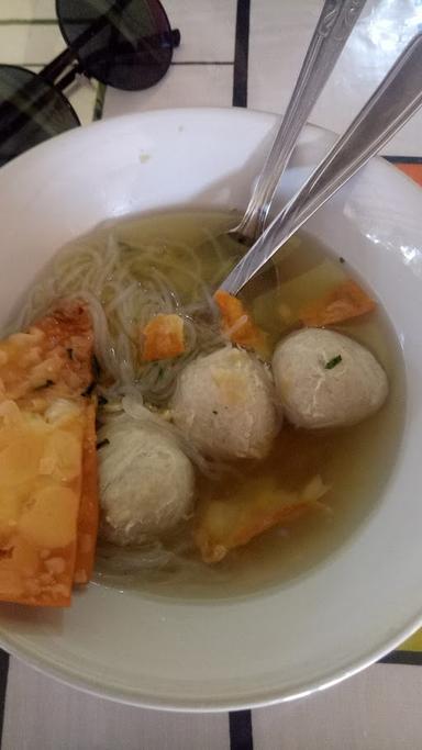 WARUNG BAKSO BABI TUKA