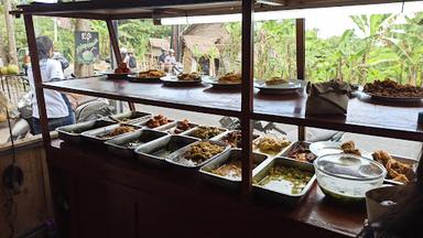 WARUNG JADE (MASAKAN JAWA) PERERENAN