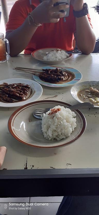 WARUNG MUSLIM SATE MADURA