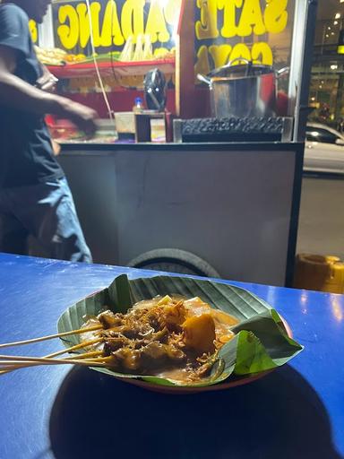 SATE PADANG GOYANG LIDAH