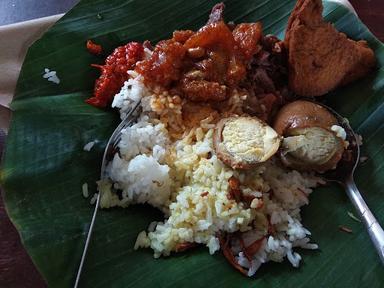 KAWASAN KULINER TENDA BIRU